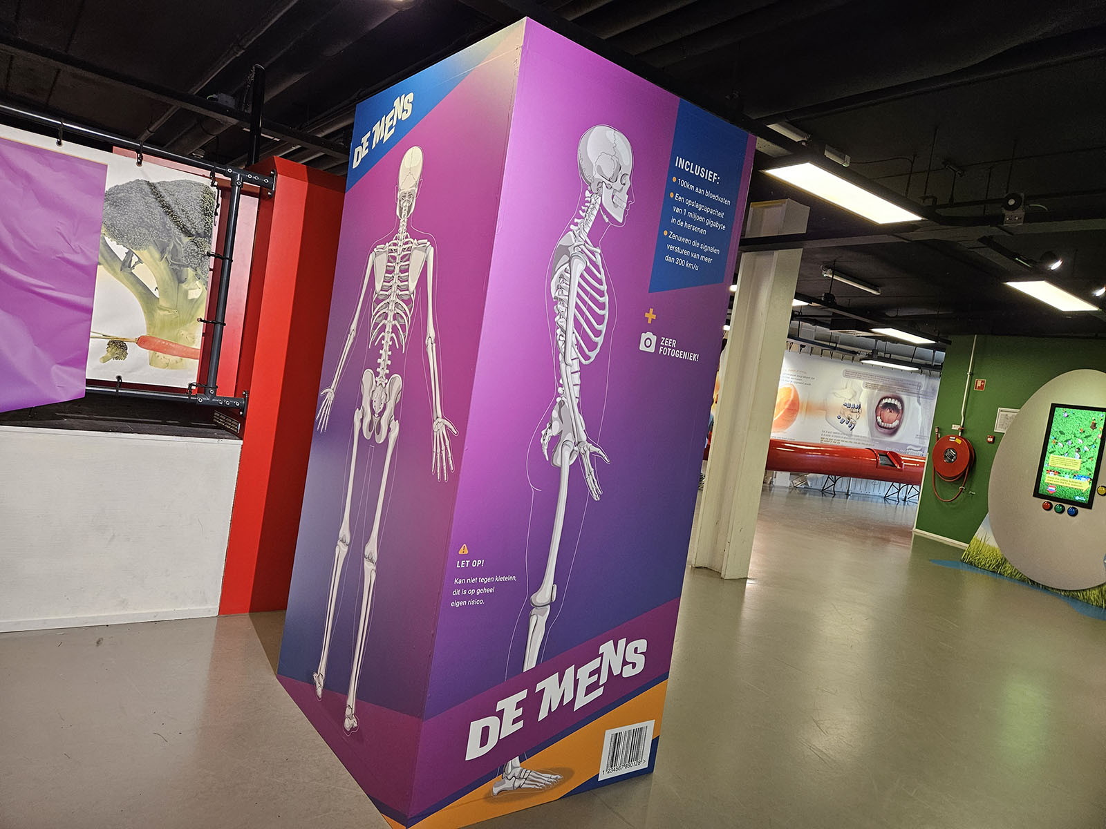 Het design zorgt niet alleen voor een visuele opfrisser; het maakt de photobooth ook een stuk aantrekkelijker voor bezoekers.