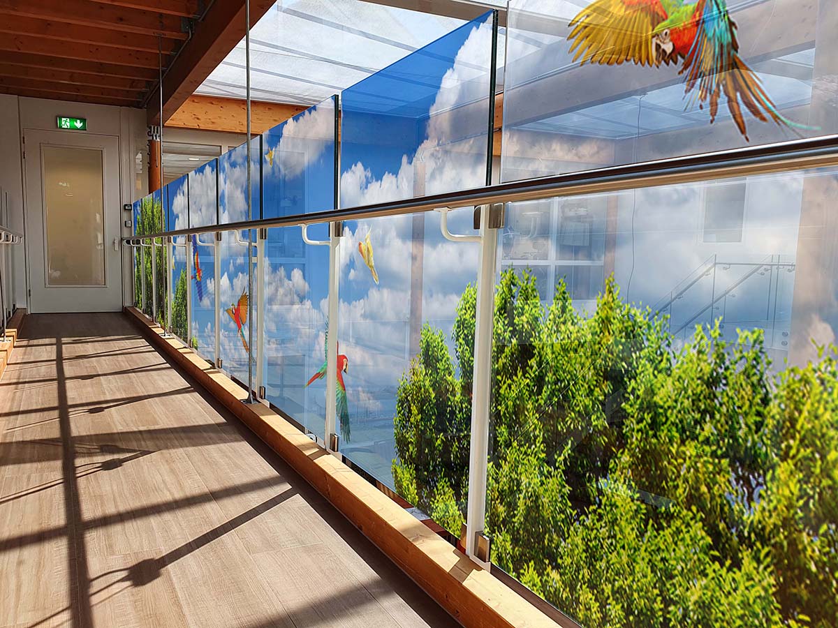 Glasbestickering met creatieve bedrukking